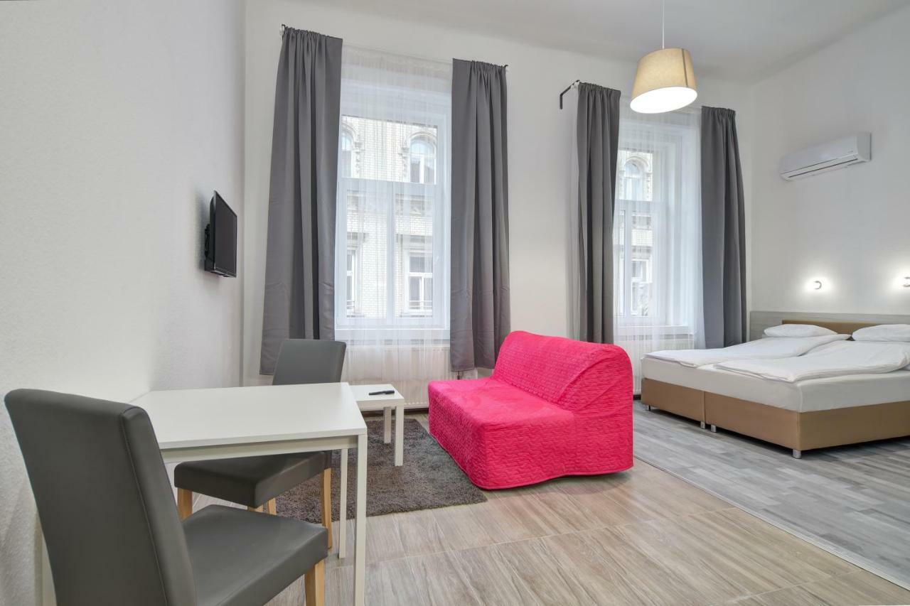 Heart Of Downtown Apartment Budapeste Exterior foto