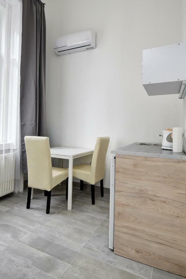 Heart Of Downtown Apartment Budapeste Exterior foto