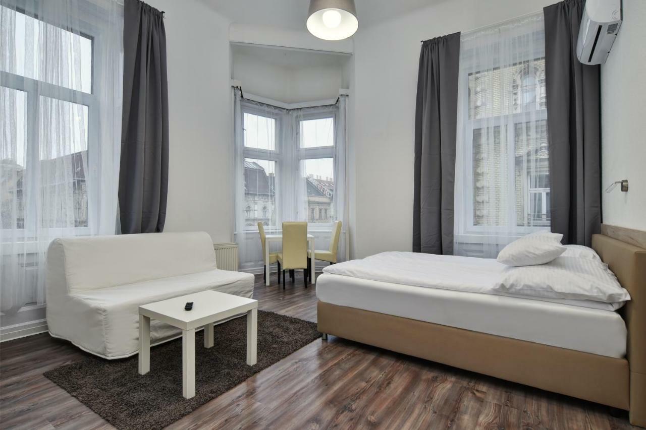 Heart Of Downtown Apartment Budapeste Exterior foto